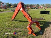 Kuhn fertiliser spreader bag lift crane - 3