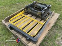 Forklift carriage plus a pair of forks - 2
