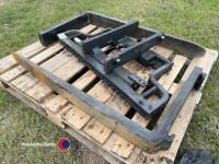 Forklift carriage plus a pair of forks
