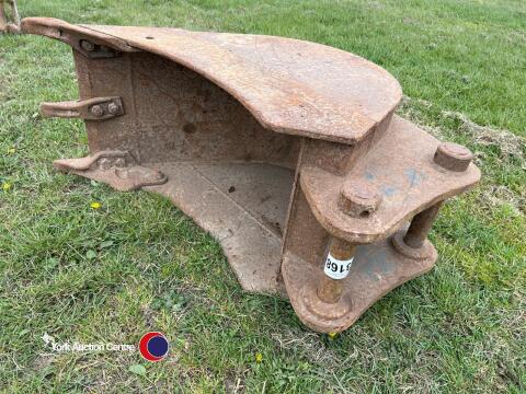 Digger bucket