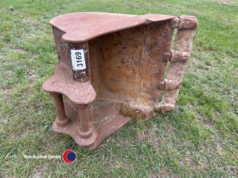 Digger bucket