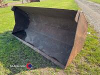 Tractor loader bucket