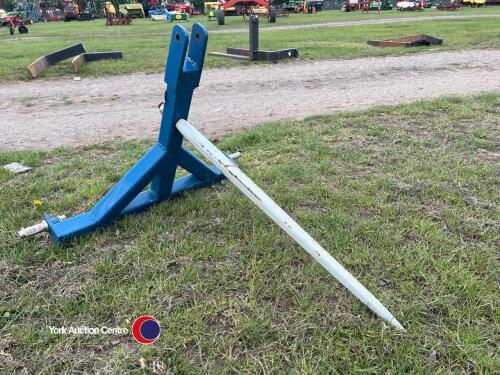 Bale spike, 3 point linkage mounted, year 2024, blue