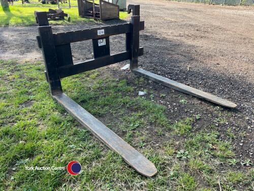 2023 LWC Merlo pallet tines