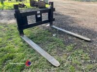2023 LWC Merlo pallet tines