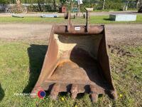65mm digger bucket, 3 ft wide - 2