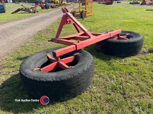 Silage pusher
