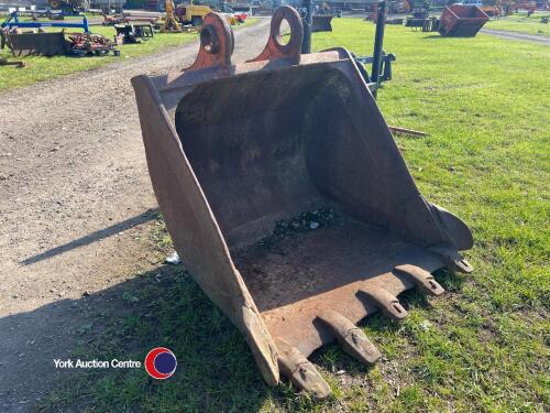 JCB 360 digger bucket