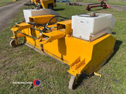 Sweeper bucket