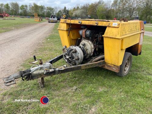 Harben towable drain jetter with hydraulic pipe reel
