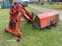 Slewtic rear loader with bale spike and bucket - 3