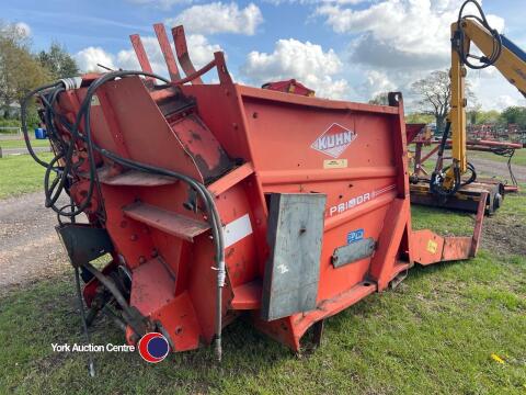Kuhn Primor straw chopper, 2002