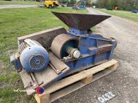 Bentall 3 phase corn roller, wo - 3