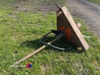 Gallagher hydraulic bale unroller - 2