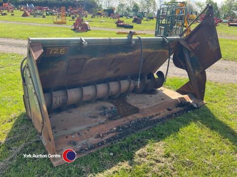 Mailleux 8ft 2in auger mixer buckets on pin and cone brackets
