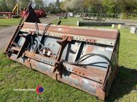 Mailleux 8ft 2in auger mixer buckets on pin and cone brackets - 3