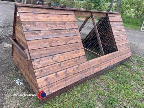 New 8ft x 4ft poultry ark