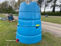 Balmoral 1,150L blue field water tank on stand - 3