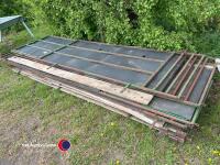 Calf pen front hurdles