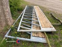 2 x 15ft feed barrier - 3