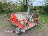 Reco paddock sweeper, PTO driven with new brushes and hydraulic side brush