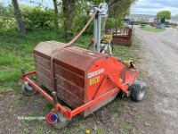 Reco paddock sweeper, PTO driven with new brushes and hydraulic side brush - 4