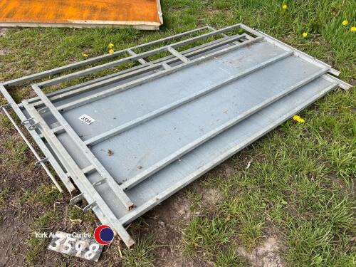 Sheeted hurdles with pins