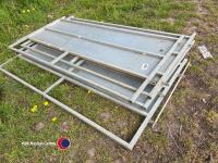 Sheeted hurdles with pins - 2