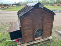 Small hen hut, with egg box - 4