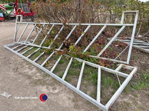 2 x 15ft cattle barrier