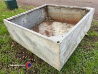 Galvanised tank, 126cm x 125cm - 2