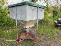 Peter Allen feeder - 2