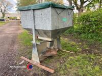 Peter Allen feeder