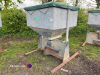 Peter Allen feeder - 2