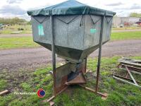 Peter Allen feeder - 4
