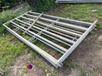 4 x cattle hurdles with pins - 2