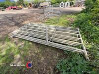 4 x cattle hurdles with pins - 4