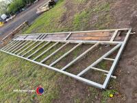 20ft heavy duty cattle feed barrier, to suit 20ft bay - 2