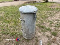 Galvanised corn bin - 2