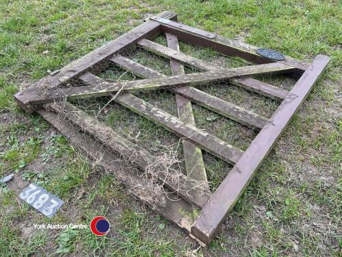 Wooden pedestrian farm gate, overall height 128cm, width including lugs 130cm