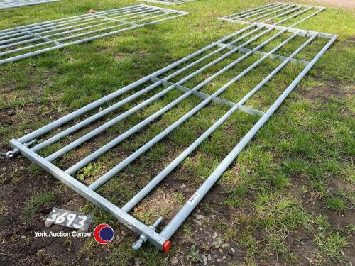 Ritchie 12ft, 7 bar metal gate, unused