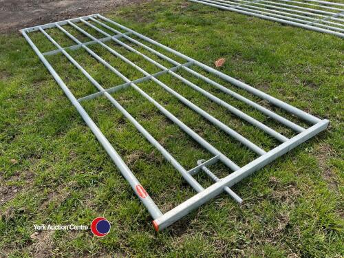 Ritchie 12ft, 7 bar metal gate, unused