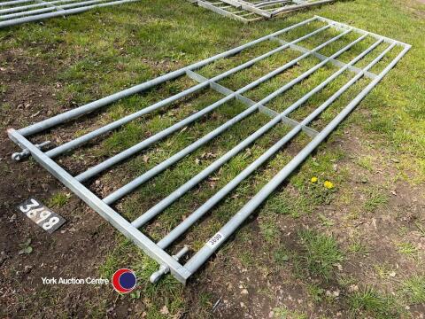Ritchie 12ft, 7 bar metal gate, unused