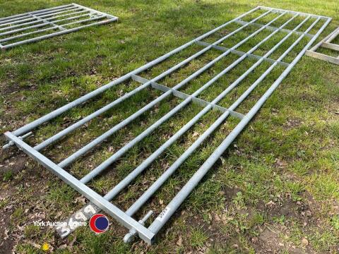 Ritchie 14ft, 7 bar metal gate, unused