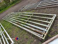 2 Ritchie 15ft gates - 4