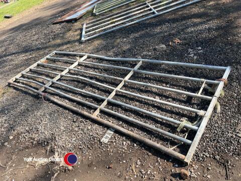 10 - 12 ft gate