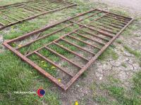 Metal pig gate - 3