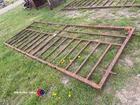 Metal pig gate - 2