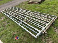 3 metal field gates - 2