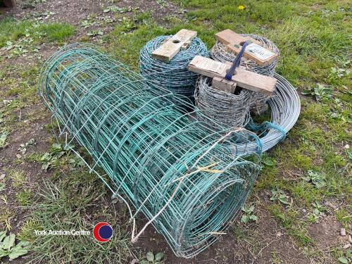 Assortment of fencing wire